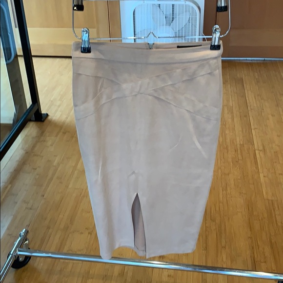 Two piece set - Picture 3 of 5